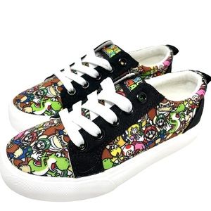 Super Mario kids sneaker NWT
